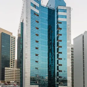 Golden Tulip Media מלון
